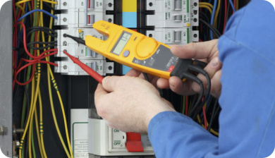 Instalacje elektryczne Warszawa Elektryk Białołęka Tarchomin Marki Ząbki, wymiana przewodów 
